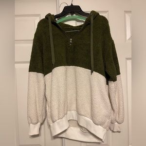 Size L. Super cute and cozy pullover hoodie
